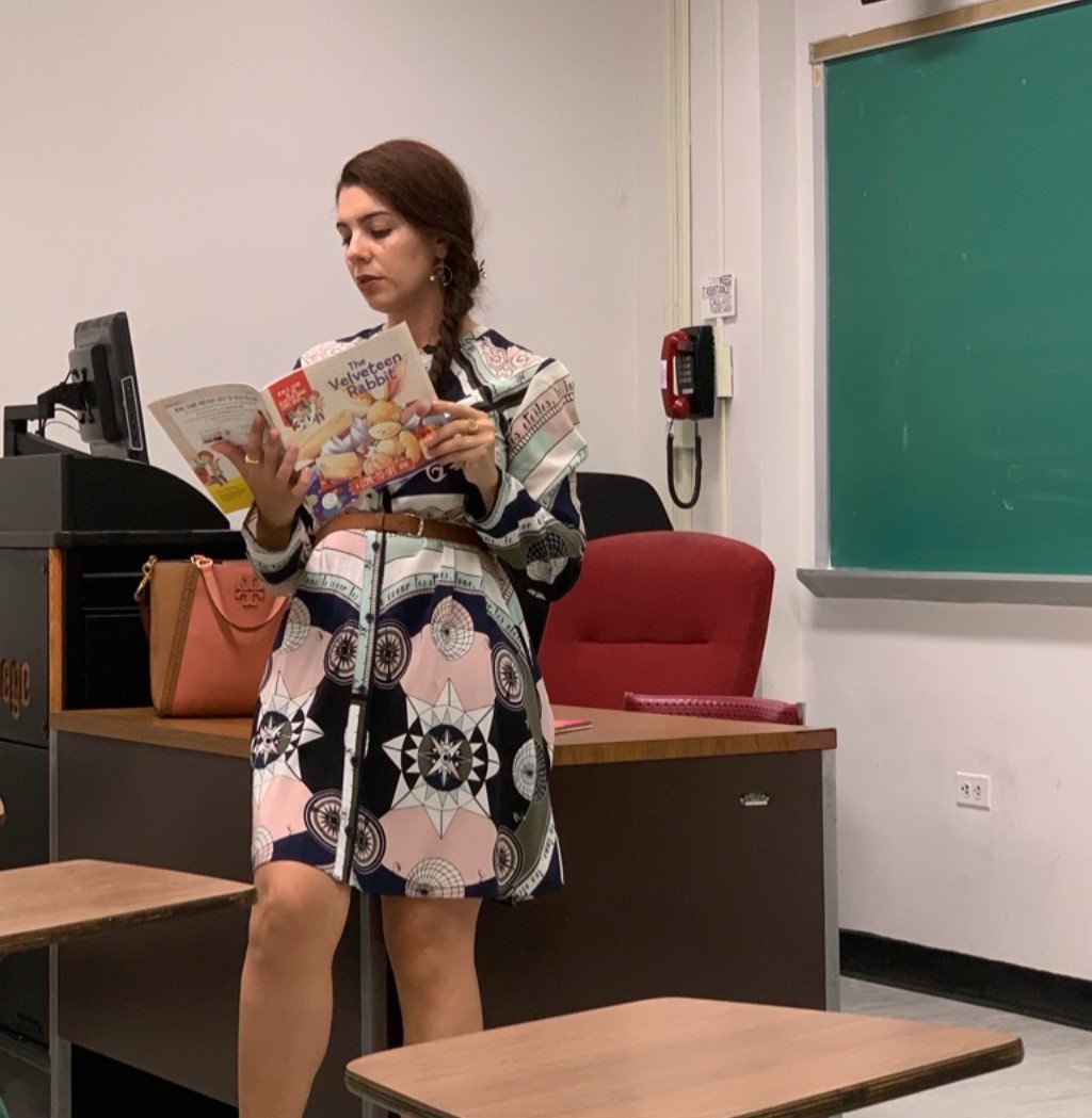 Daniela Tîrnovan Headshot